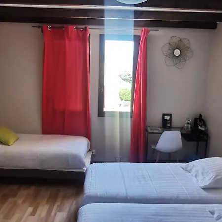 Des Amandiers Hotel 3*