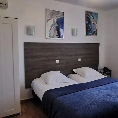 Des Amandiers Hotel