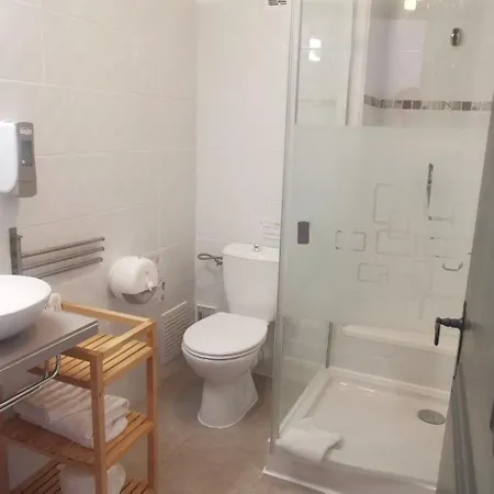 Des Amandiers Hotel
