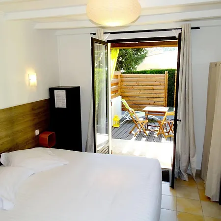 Hotel Des Amandiers 3*